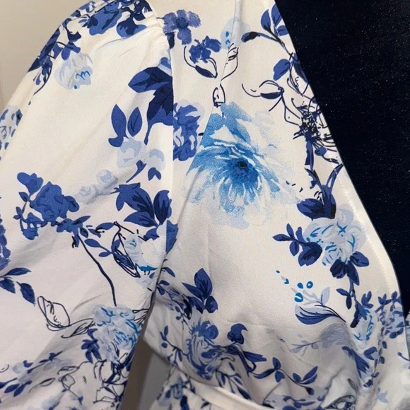 SHEIN Blue Floral Long Sleeve Dress - Picture 6 of 15